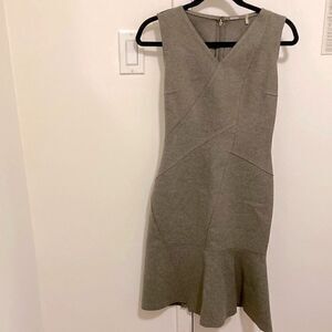 Elie Tahari Asymmetrical Sleeveless Shift Dress. Grey/Brown. Size 0